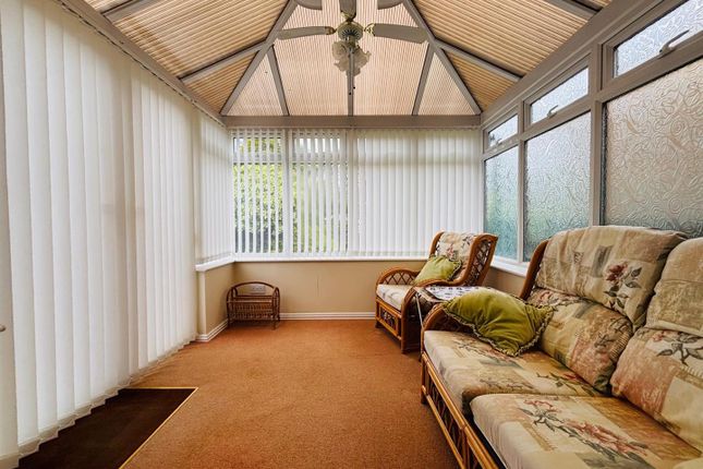 5, Layton Park Croft, Leeds photo 4