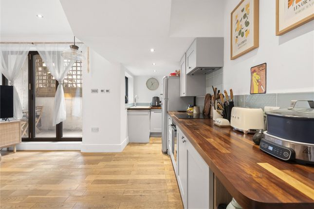 Flat 1, 35, Oberstein Road, London photo 4