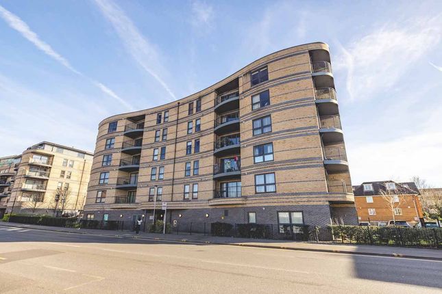 Trevenna, Windsor Road, Slough photo 2