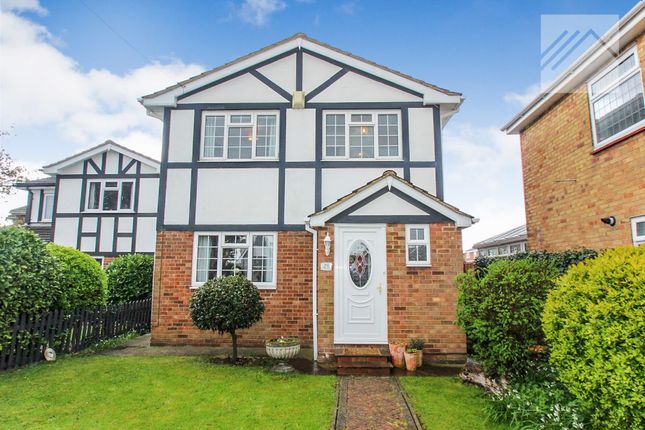 Thumbnail Detached house for sale in Central Wall Road, Canvey Island