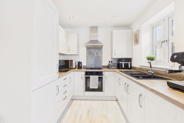 17, Lumley Avenue, Hull photo 2
