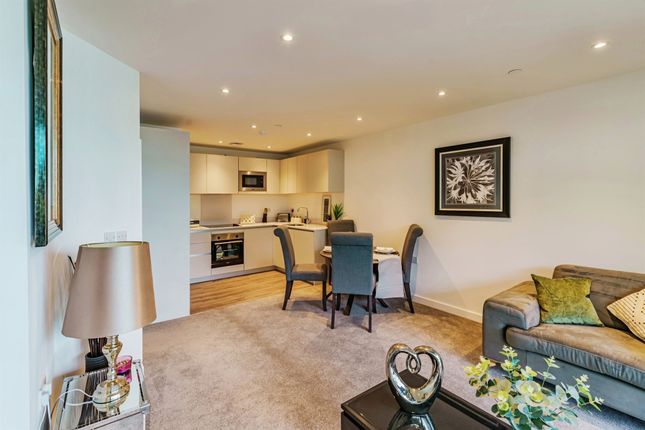 Flat for sale in Brook Road, Redhill