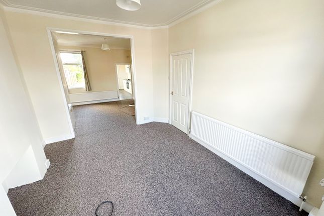 20, King Henrys Drive, Rochford photo 2
