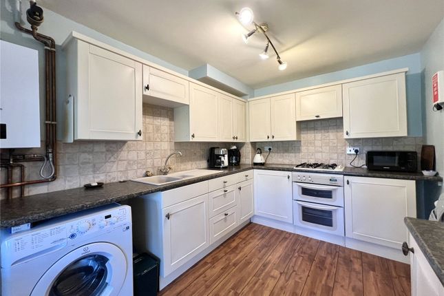 2, Orchard Court, Minehead photo 4