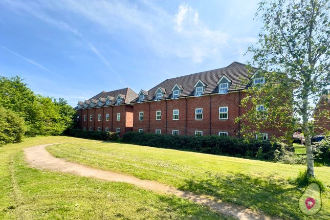 Thumbnail Flat for sale in Monarch Drive, Shinfield, Reading, Berkshire