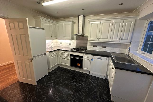 11, Langley Road, Slough photo 3