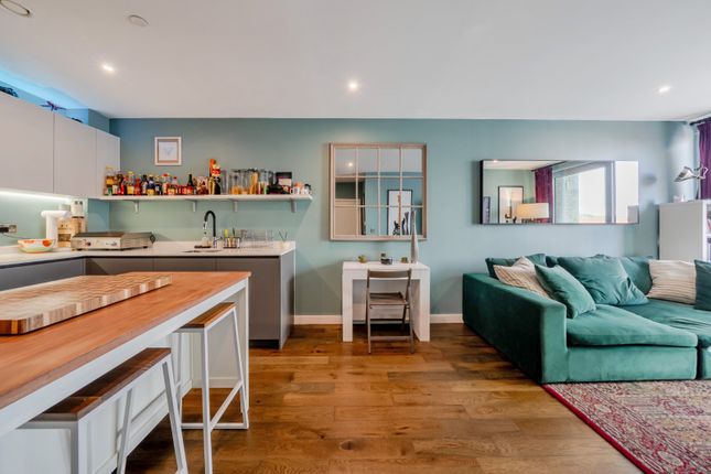 Apartment 71, 70, York Road, London photo 2