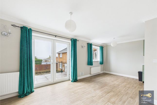 4 Cavalier Court,, New Road, Devon photo 3