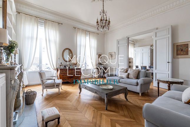 Thumbnail Apartment for sale in 33300 Bordeaux, France