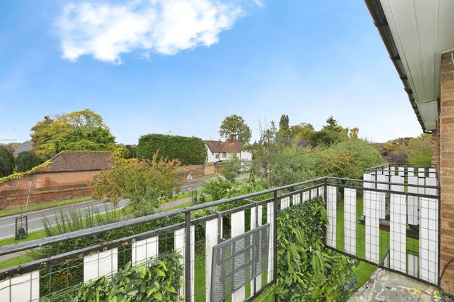 21, Hadleigh Court, High Road, Broxbourne photo 4