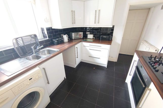 24 Adelaide Road, Liverpool photo 4