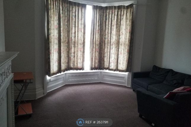 Room 2: Unfurnished Available