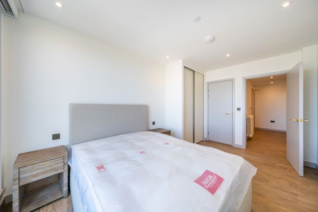 11 Selborne Road, London photo 4