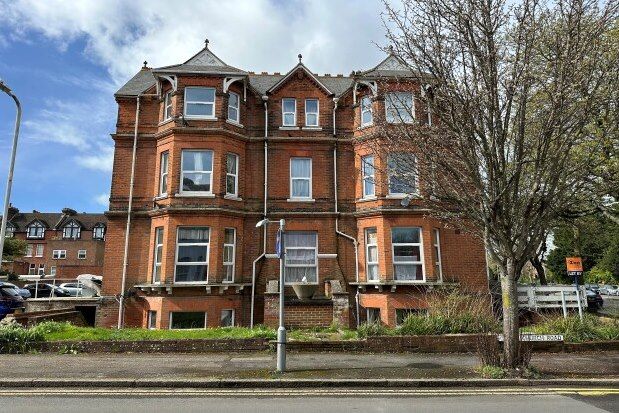 Thumbnail Studio to rent in Shorncliffe Road, Folkestone