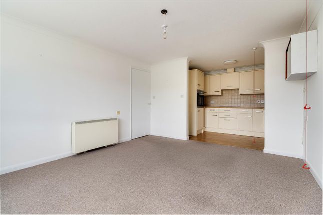 Flat 26, Millcroft Court, Mill Road, Cambridge photo 5