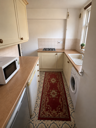 ellsworth street, London photo 5