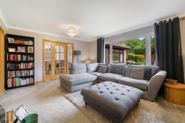 147, Turnhill Drive, Renfrewshire photo 4