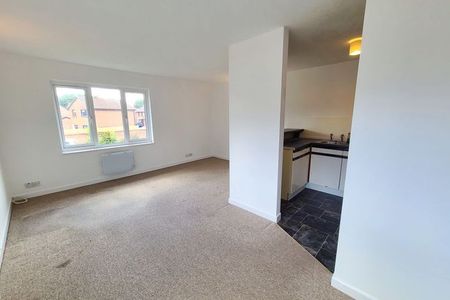 17, Nickleby Gardens, Southampton photo 3
