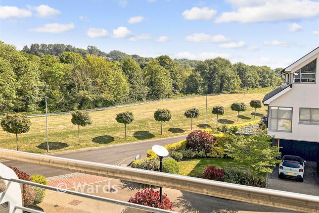 4, Moncrieff Gardens, Hythe photo 2