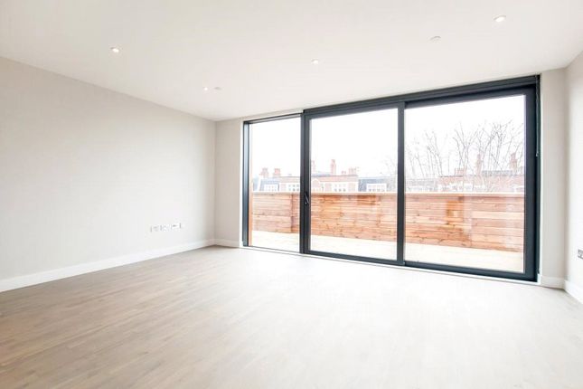 Thumbnail Flat to rent in Viridium Apartments, 264 Finchley Road, London