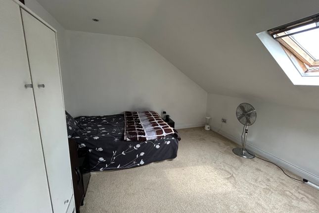 7, Arden Close, Hayes photo 3