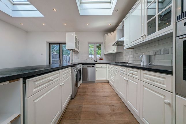 82 Morden Road, London photo 3