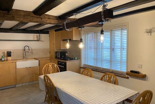 Flat 1 Bridge Court, 17, Bridge Street, Fordingbridge photo 5