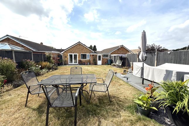 11, Elm Close, Stafford photo 2
