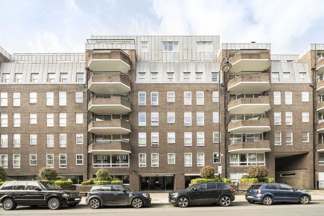 Thumbnail Flat to rent in Cheyne Walk, London