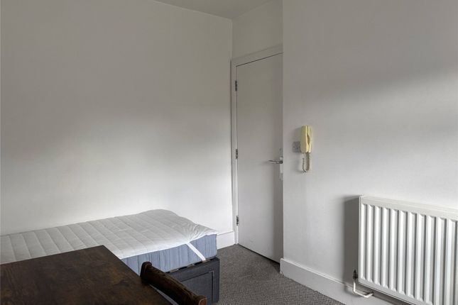 Room 5, 125 Botley Road, Oxfordshire photo 2