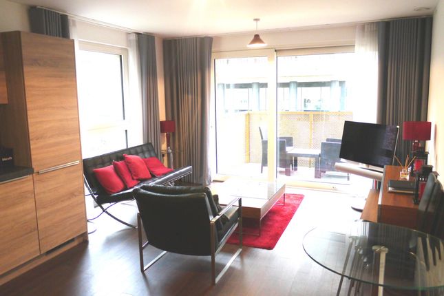 Flat Flat 104, Copenhagen Court, Pell Street, London photo 5