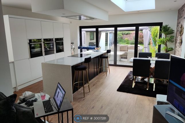 Strathmore Drive Crosby, Liverpool photo 2