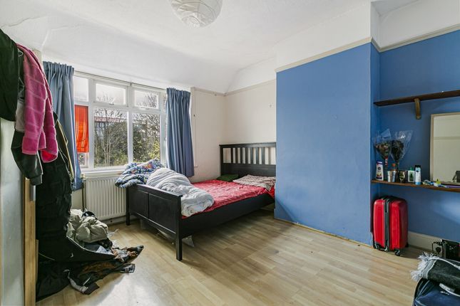 1, Rosedene Avenue, London photo 4
