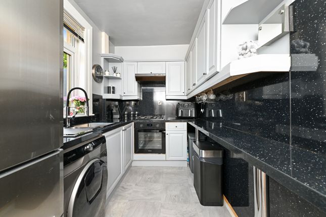 105, Pirniefield Place, EDINBURGH photo 4