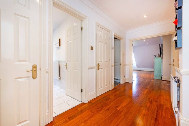 Flat 12,, Burlington House, Wedderburn Road photo 4