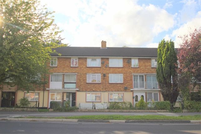 Thumbnail Maisonette to rent in Harmondsworth Road, West Drayton