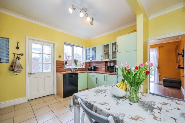 106, Cotmanhay Road, Ilkeston photo 2
