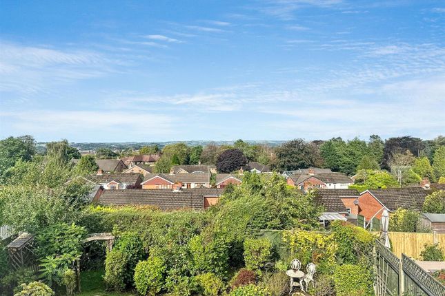 16, Mountside Gardens, Leek photo 4