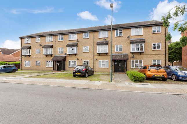 Thumbnail Flat for sale in Parish Gate Drive, Sidcup