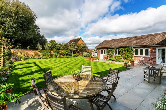 17, Rose Hill, Dorking photo 3