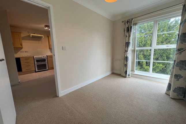 Flat to rent in Athelstan Road, Sycamore House Athelstan Road