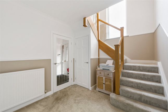 302B, Potovens Lane, Wakefield photo 4