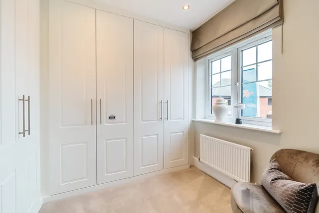 Charles Church - Berry Hill Manor development