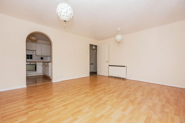 171, Brimfield Road, Purfleet-On-Thames photo 4