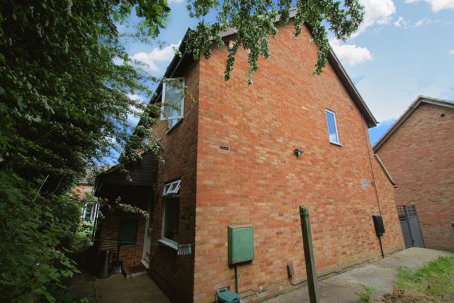 Thumbnail Detached house to rent in Larkswood Rise, St Albans
