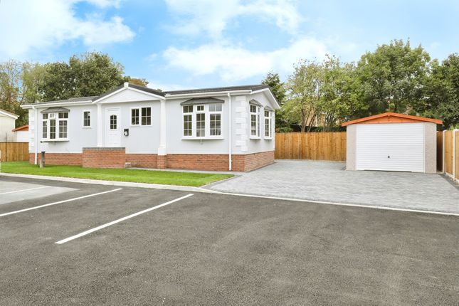 2-bed caravan on 16, Mill House Park, Newcastle Avenue, Worksop, £160,000