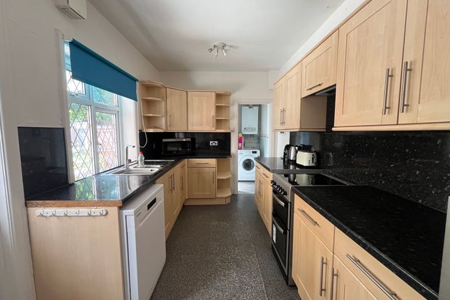 15, Wrentham Estate, Exeter photo 5