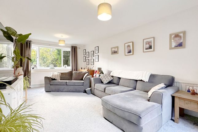 6 Whitby Close, Stockport photo 2