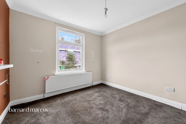 32, Dewey Street, London photo 3