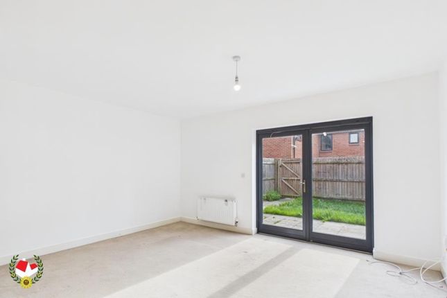 14, Kiln Close, Gloucester photo 4